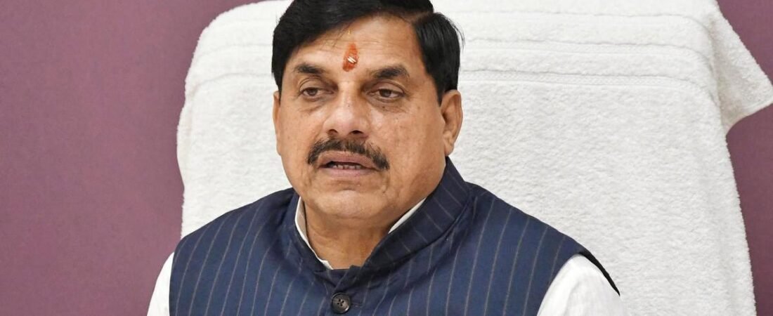 Rush Hour: Congress seeks probe into MP CM land purchases, Kolkata warehouse collapse kills 3 & more