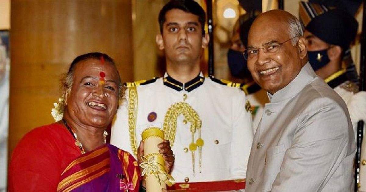 From the biography: Before she was a dancer, Manjamma Jogathi helped her uncle at his restaurant