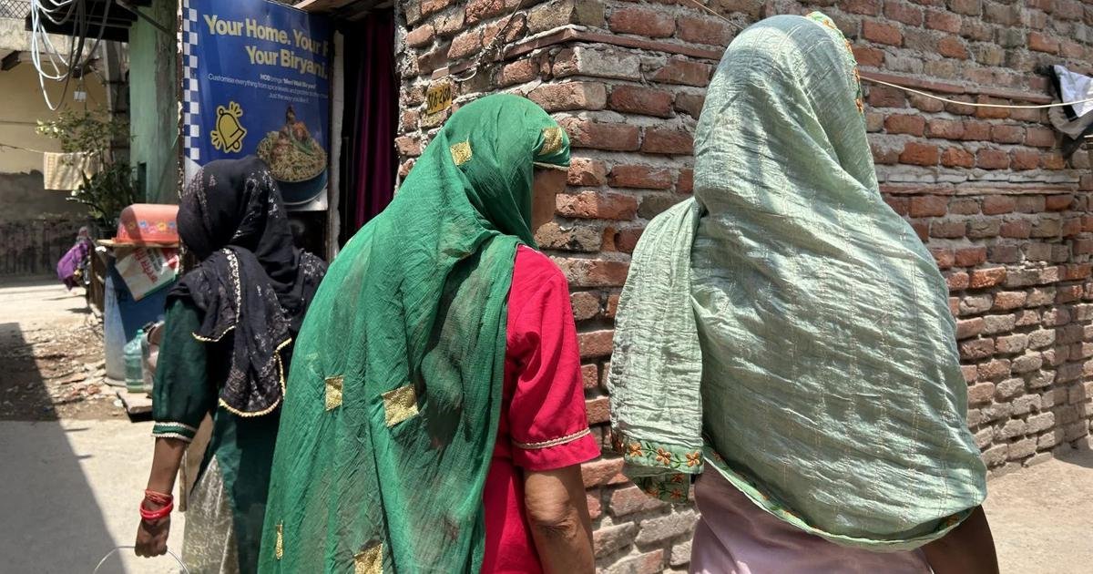 Cotton too costly, Delhi’s poorer residents can only afford stifling synthetic fibres