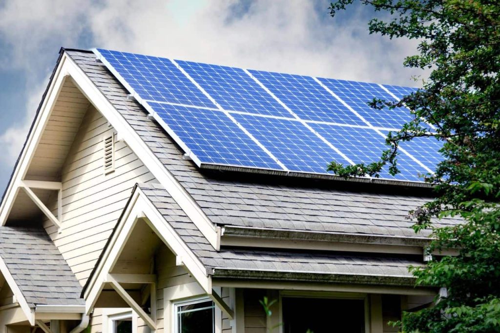 Best Solar Battery Stocks - cover image